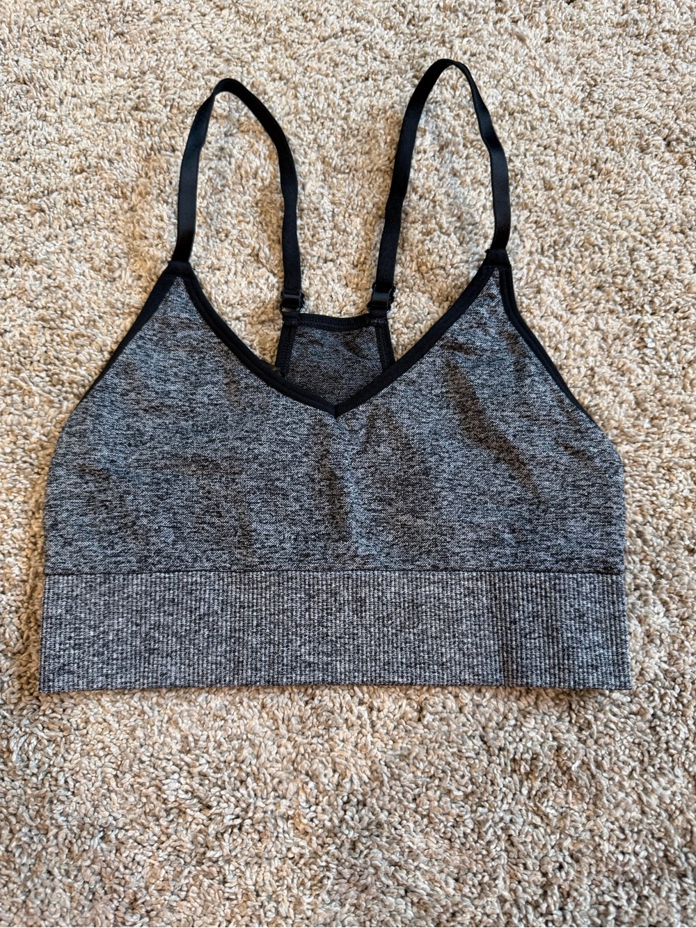 PINK Victoria's Secret Heathered Grey Seamless Sports Bralette